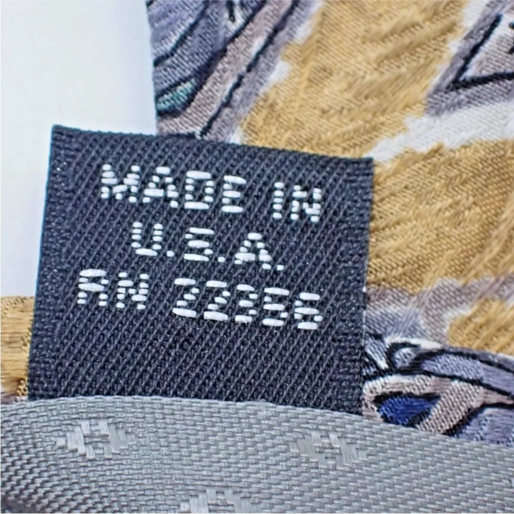 Albert Nipon Tie 100% Silk Made In The USA 57